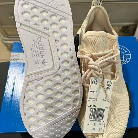 NMD R1 Ecru Tint Cream Color Mens Size 5 Women Size 6.5 Brand New With Box main image 2